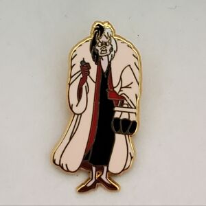 Disney Pin Trading Villain Angry Cruella De Vil 101 Dalmatians Collection Pin